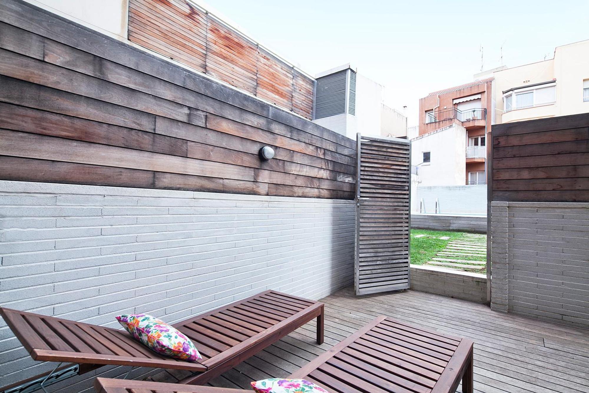 My Space Emirates - Splendid Apartment With Terrace And Pool Near Park Gueell バルセロナ エクステリア 写真