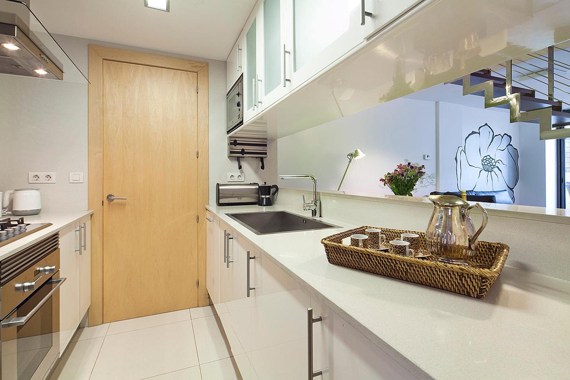 My Space Emirates - Splendid Apartment With Terrace And Pool Near Park Gueell バルセロナ エクステリア 写真