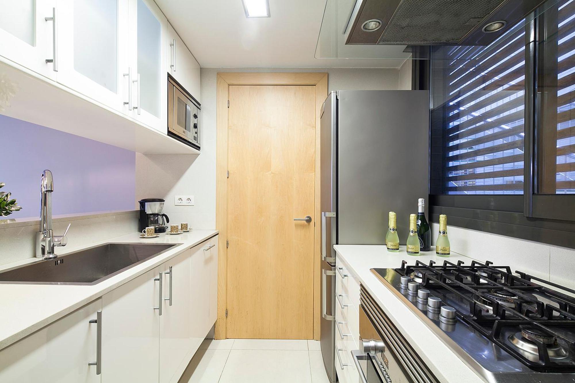 My Space Emirates - Splendid Apartment With Terrace And Pool Near Park Gueell バルセロナ 部屋 写真